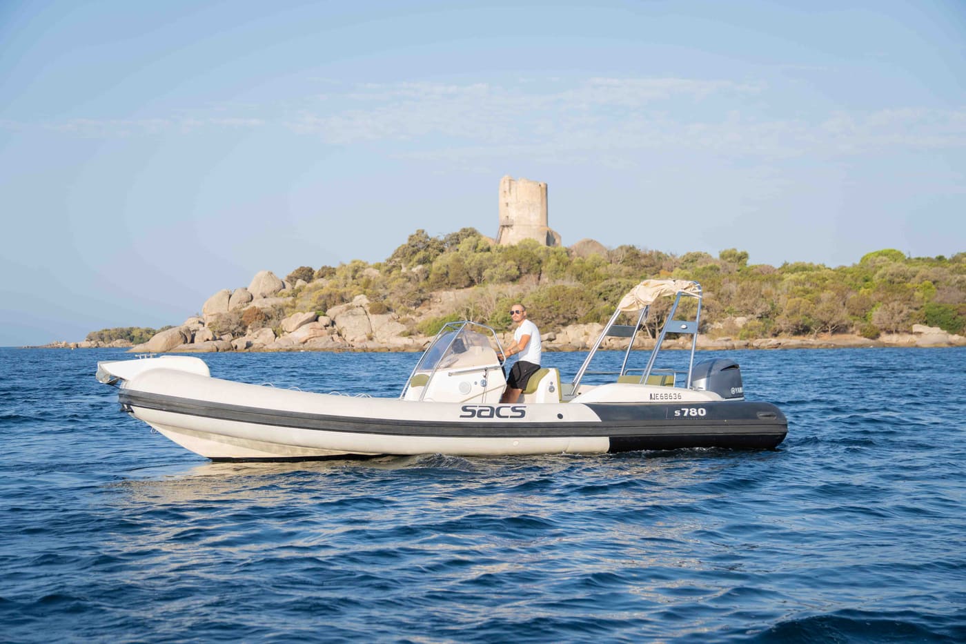 Lisca 2, semi-rigide SACS 780, au large de la Corse-du-Sud